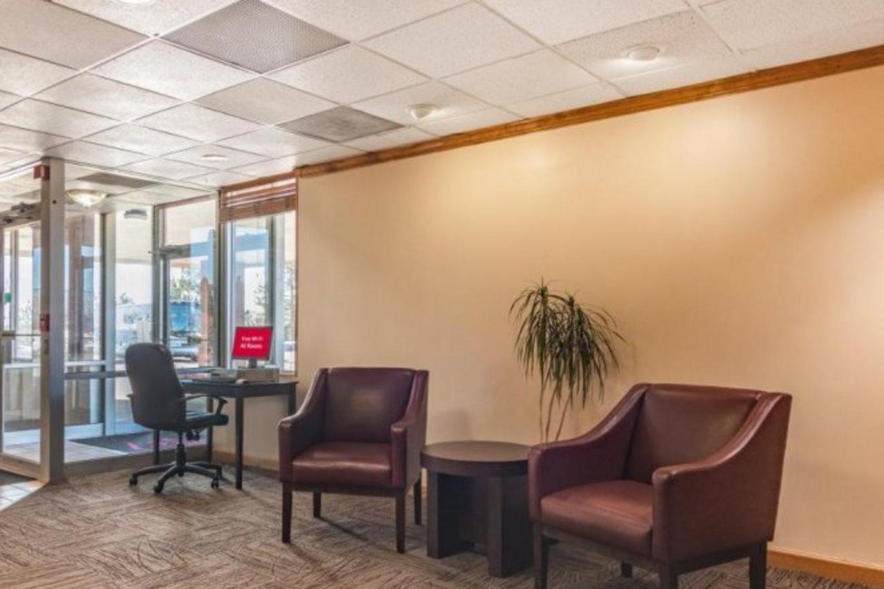 Red Roof Inn Ashtabula - Austinburg Экстерьер фото