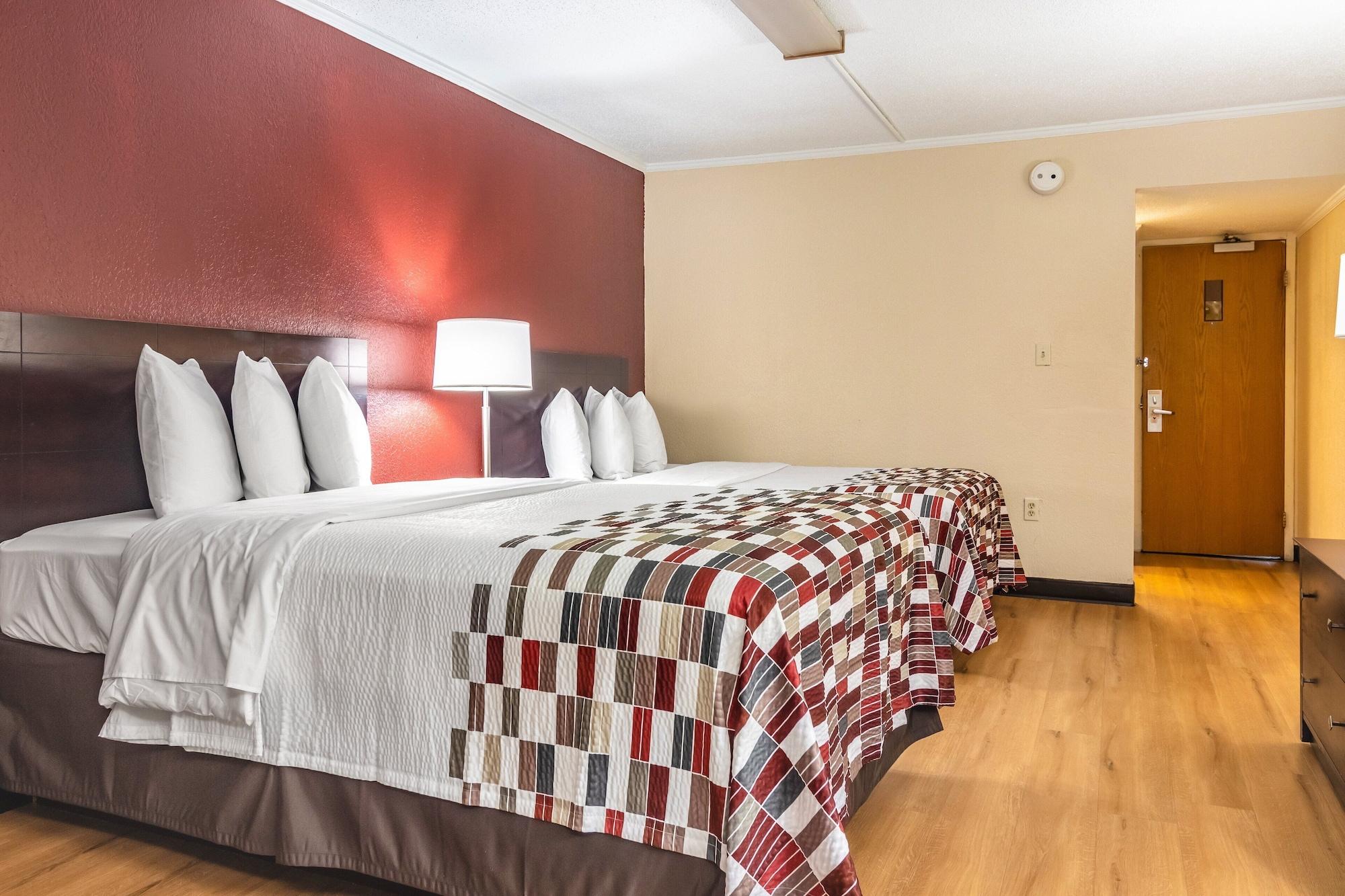 Red Roof Inn Ashtabula - Austinburg Экстерьер фото