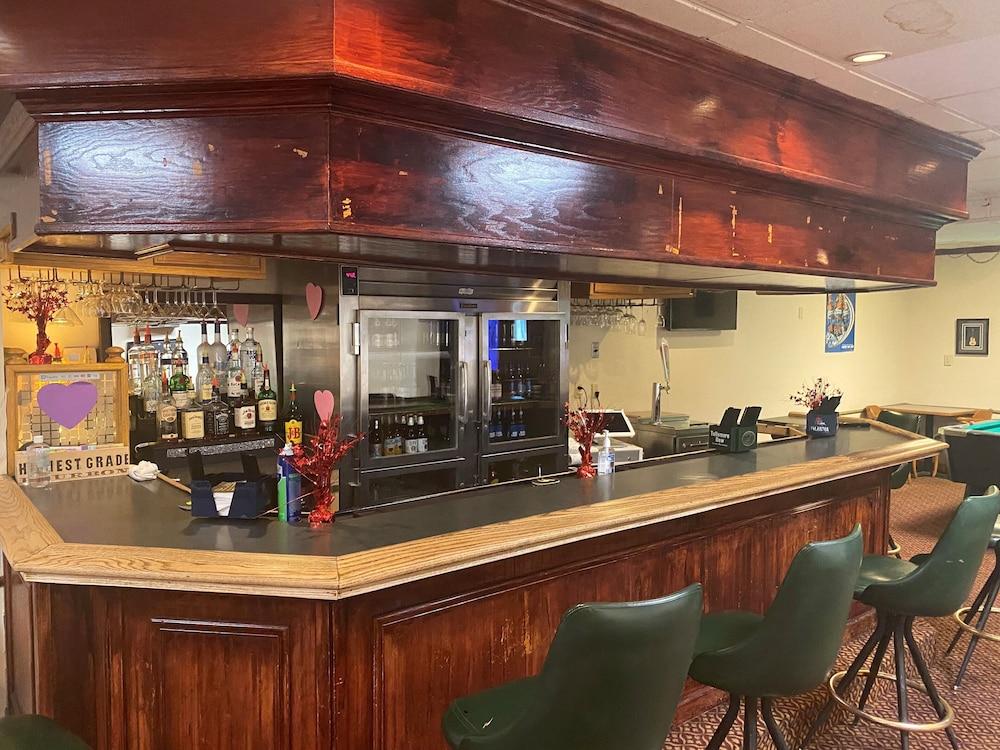 Red Roof Inn Ashtabula - Austinburg Экстерьер фото