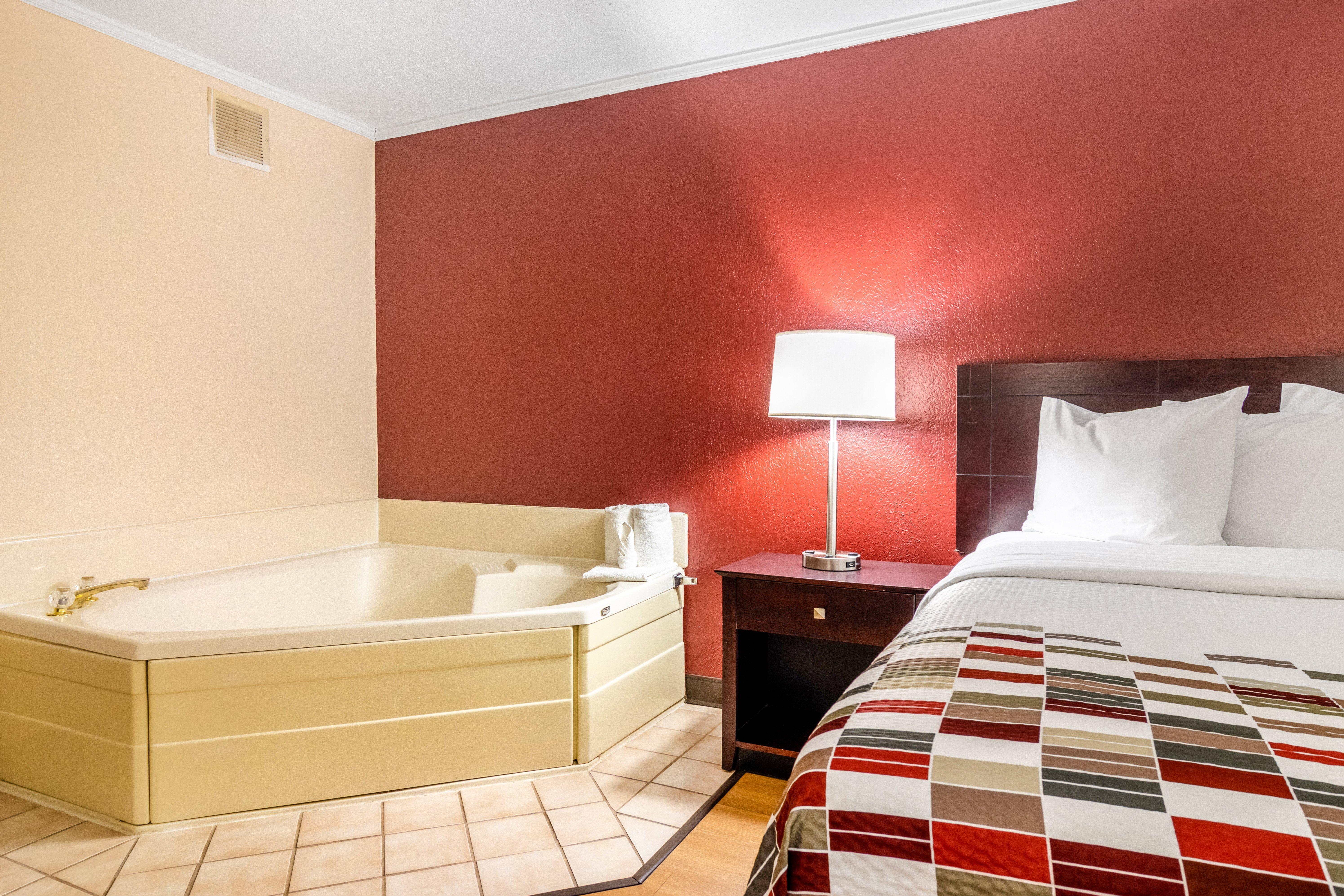 Red Roof Inn Ashtabula - Austinburg Экстерьер фото